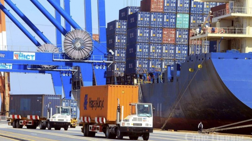 Trade opens 2026 with positive signals despite mixed outlook